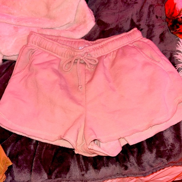 Light pink shorts! - Picture 1 of 2